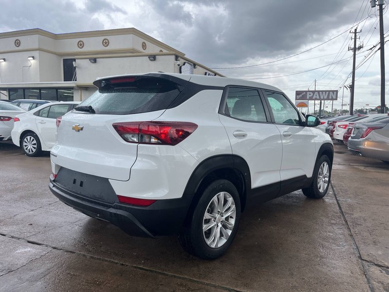 Chevrolet Trailblazer Vehicle Image 05