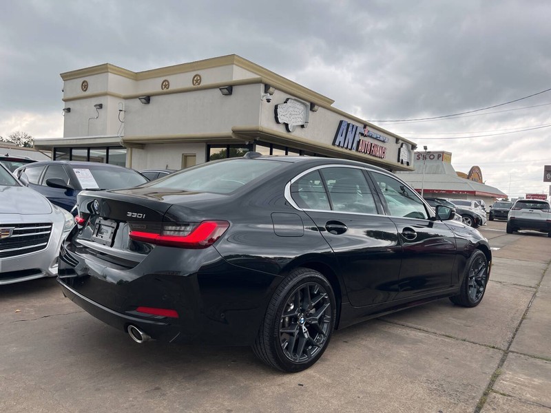 BMW 3 Series Vehicle Image 04