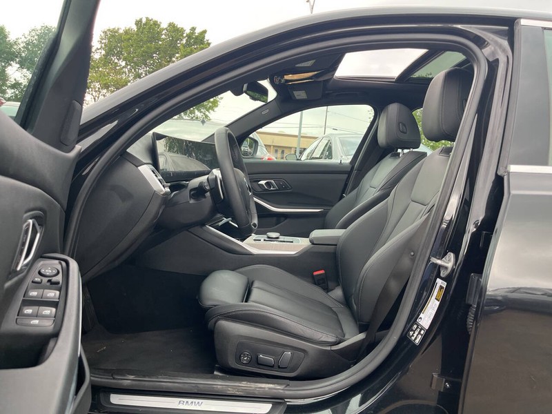 BMW 3 Series Vehicle Image 06