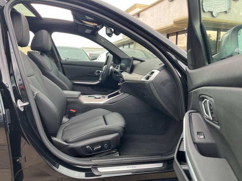 BMW 3 Series Vehicle Image 09