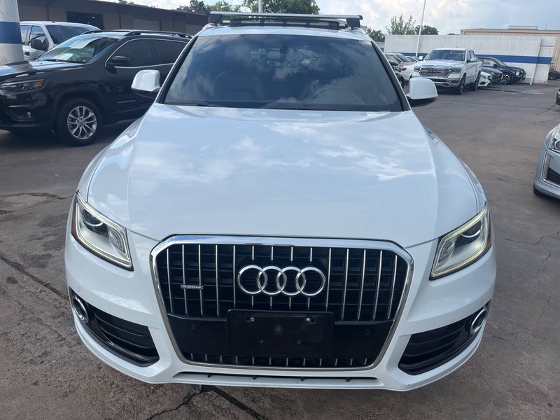 Audi Q5 Vehicle Image 02