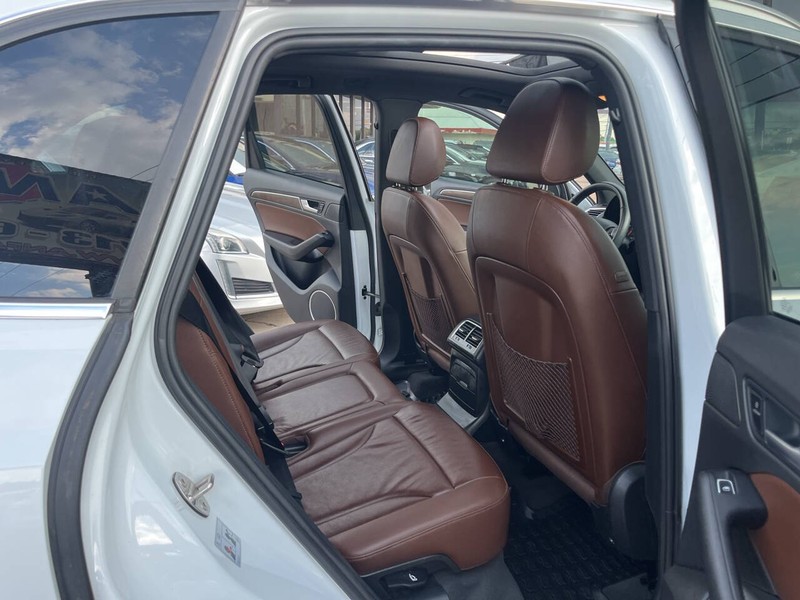 Audi Q5 Vehicle Image 14