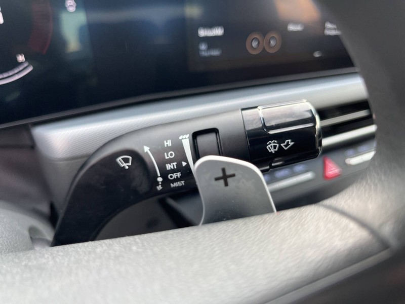 Hyundai Sonata Vehicle Image 11