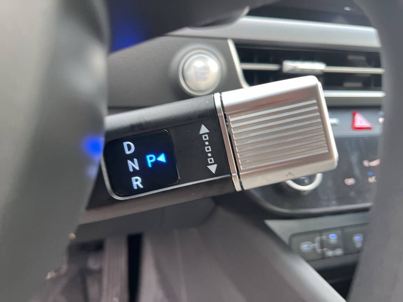 Hyundai Sonata Vehicle Image 12