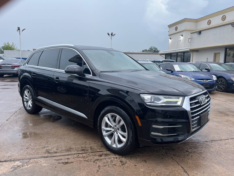 Audi Q7 Vehicle Image 02