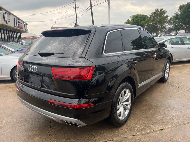 Audi Q7 Vehicle Image 03