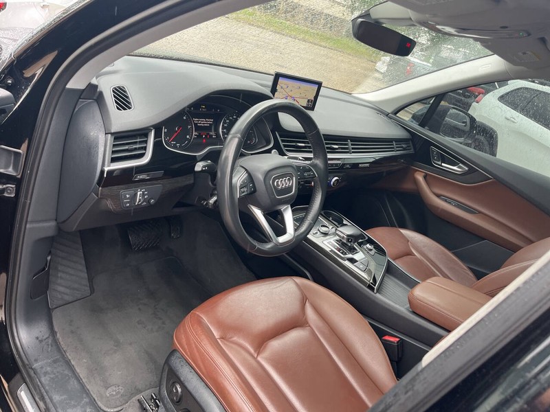Audi Q7 Vehicle Image 06