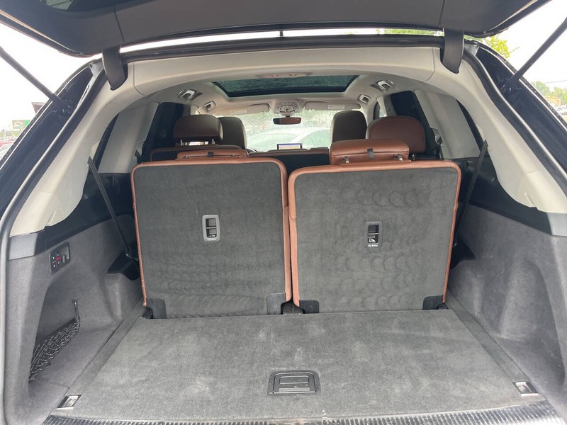 Audi Q7 Vehicle Image 14