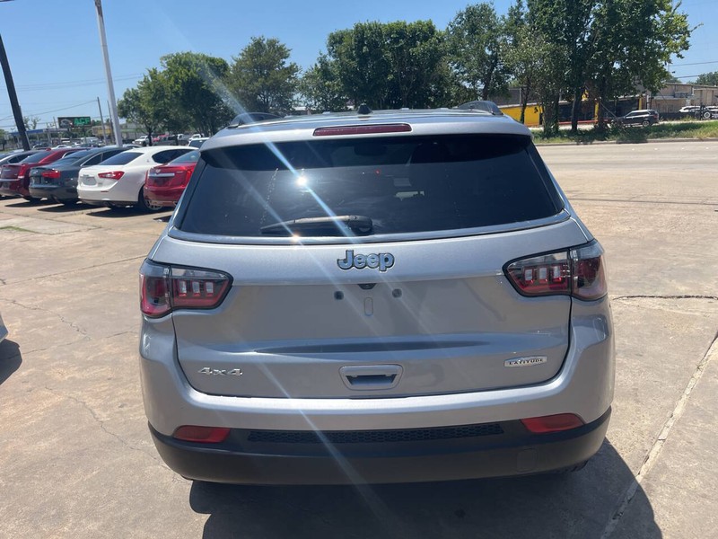 Jeep Compass Vehicle Image 06