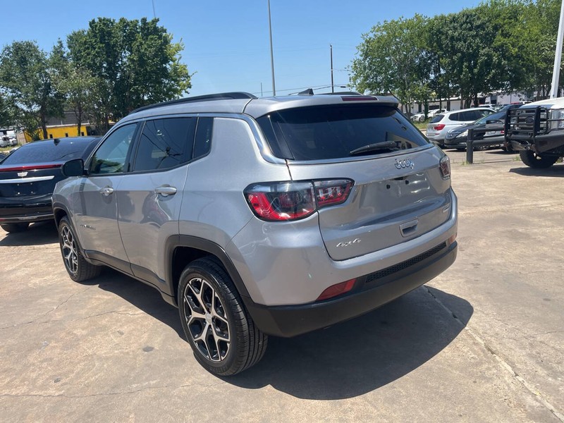 Jeep Compass Vehicle Image 07