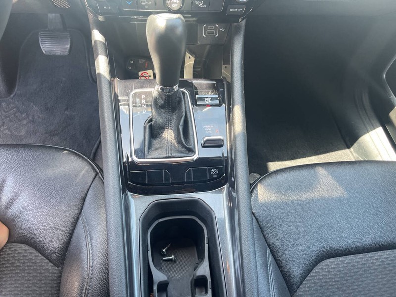 Jeep Compass Vehicle Image 16