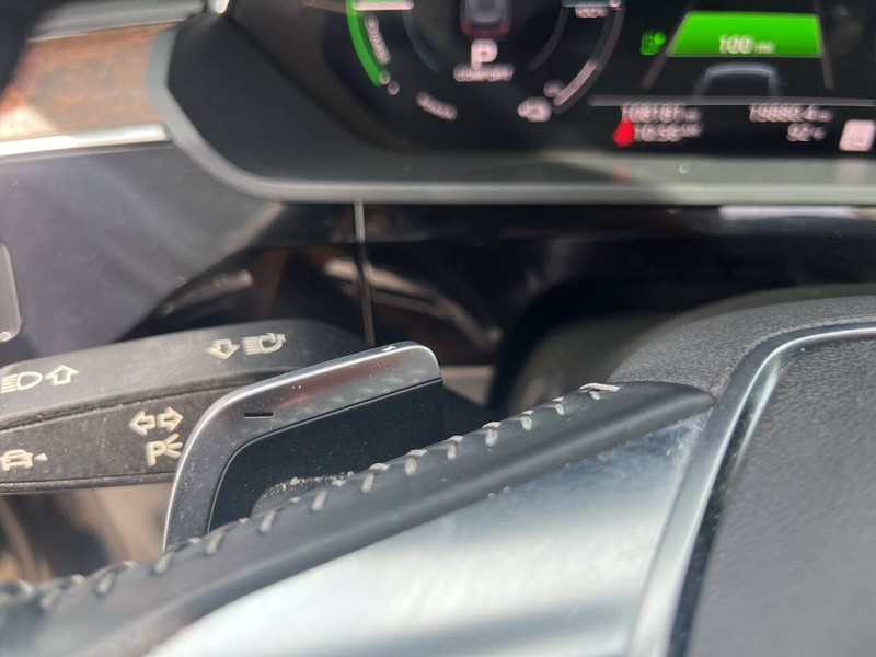 Audi e-tron Vehicle Image 10