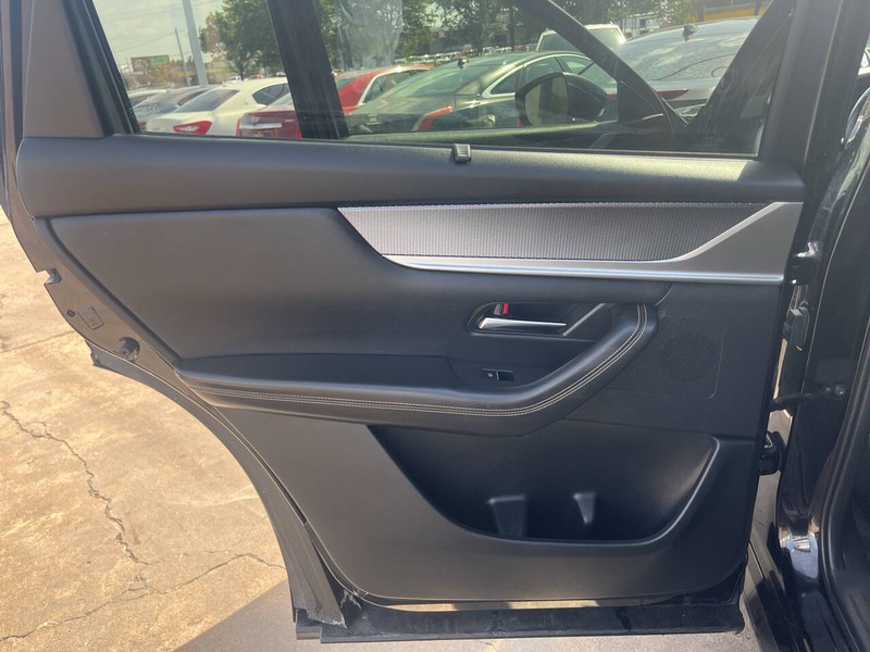Mazda CX-90 Vehicle Image 15