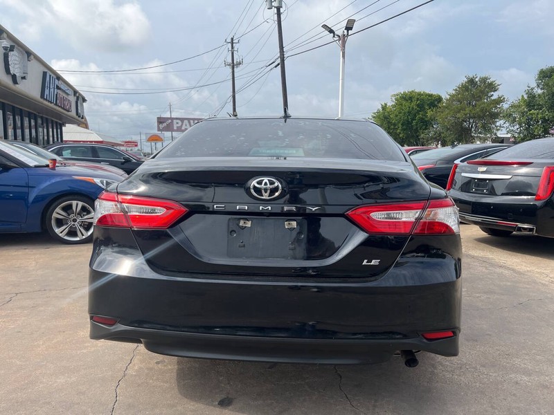 Toyota Camry Vehicle Image 04