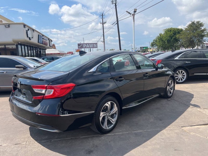 Honda Accord Sedan Vehicle Image 03