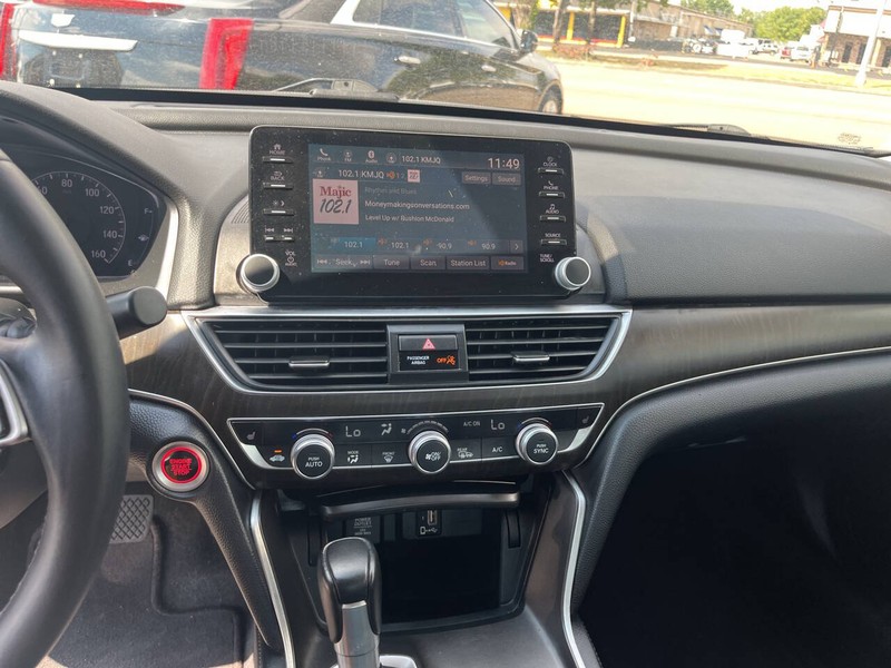 Honda Accord Sedan Vehicle Image 10