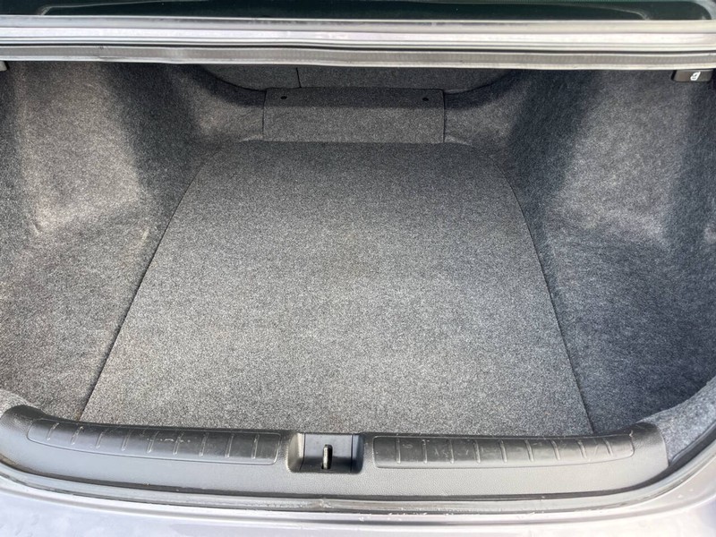 Honda Accord Hybrid Vehicle Image 09