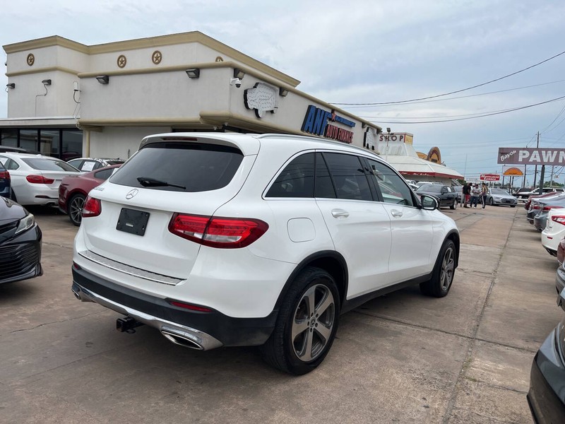 Mercedes-Benz GLC Vehicle Image 05