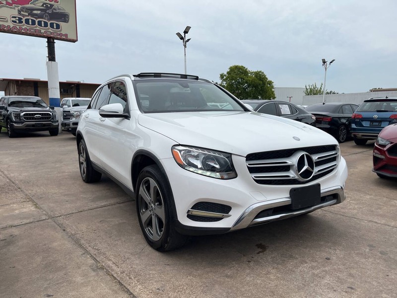 Mercedes-Benz GLC Vehicle Image 06