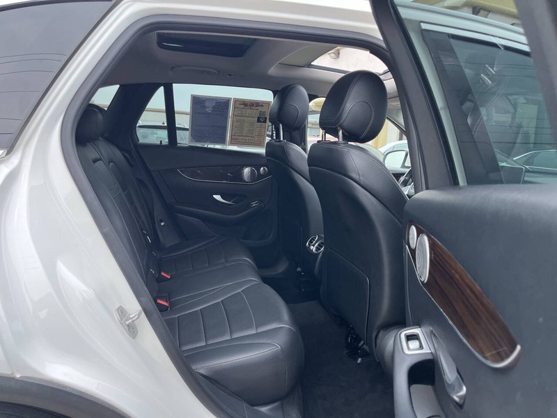Mercedes-Benz GLC Vehicle Image 09