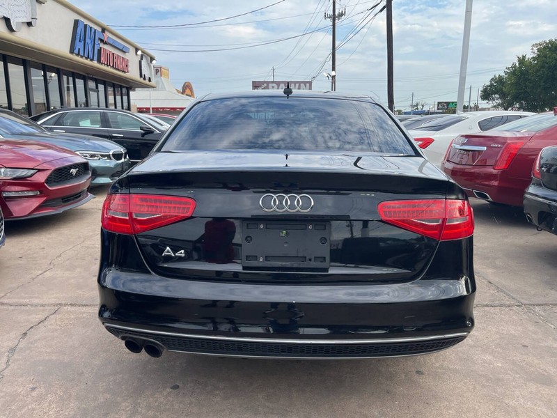 Audi A4 Vehicle Image 04