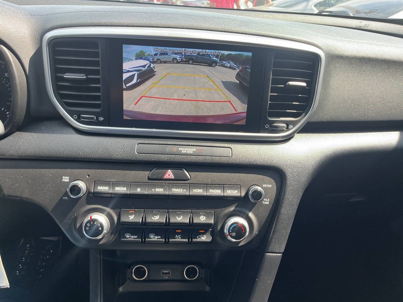 Kia Sportage Vehicle Image 12
