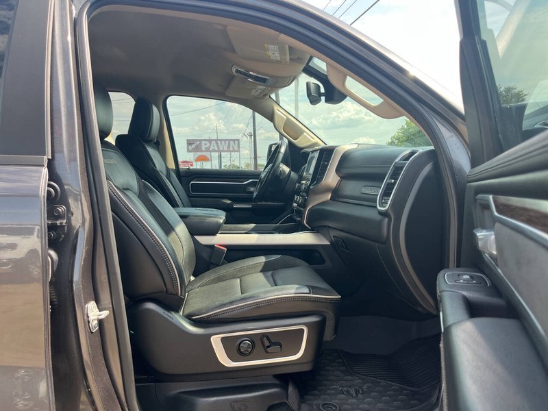 Ram 1500 Vehicle Image 14