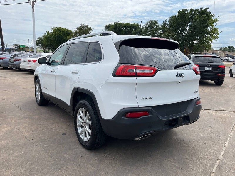 Jeep Cherokee Vehicle Image 03
