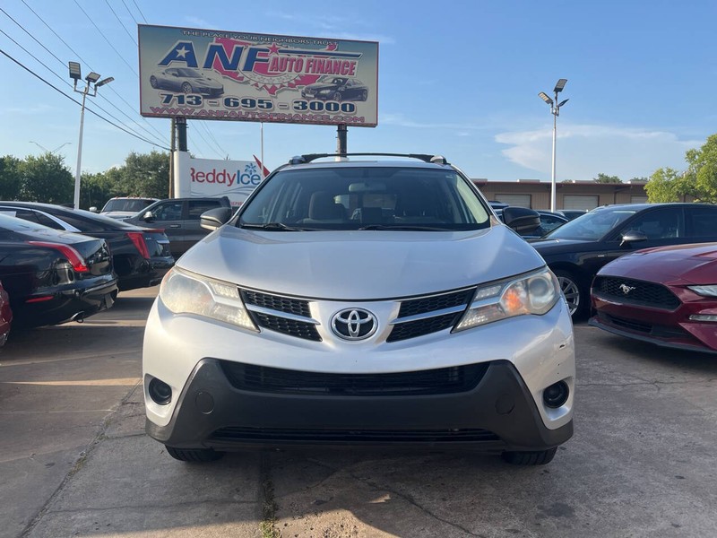 Toyota RAV4 Vehicle Image 02