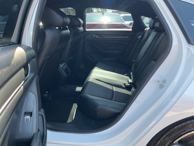 Honda Accord Sedan Vehicle Image 08