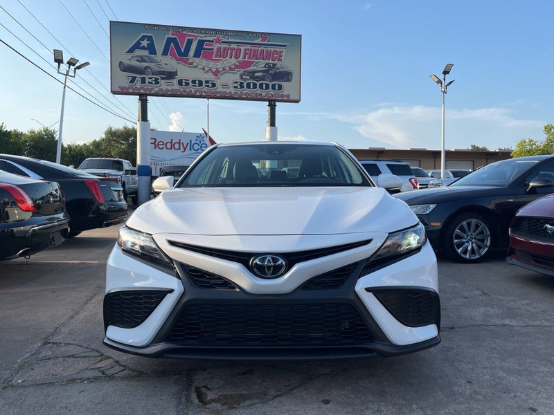 Toyota Camry Vehicle Image 02