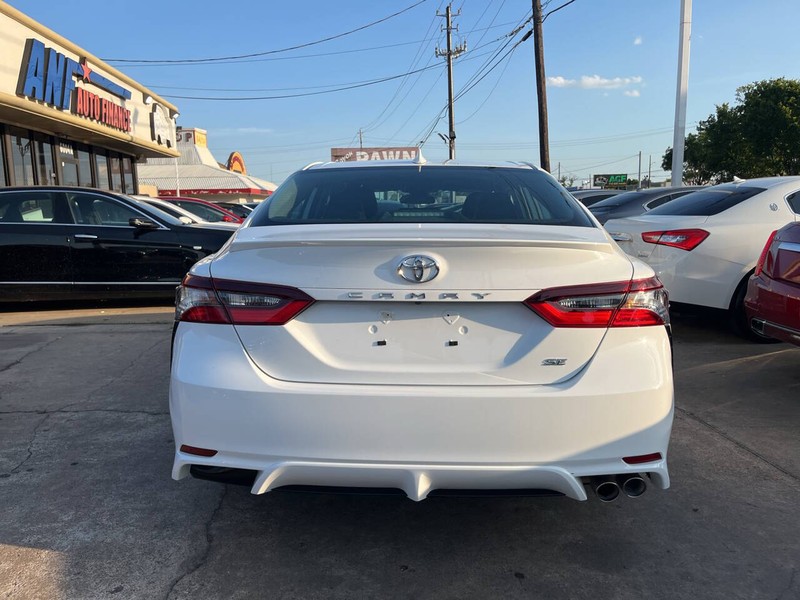 Toyota Camry Vehicle Image 04