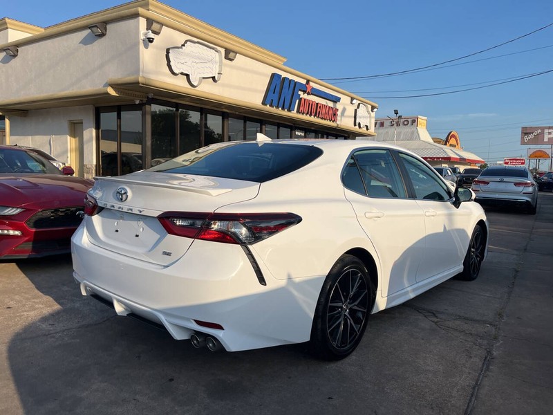 Toyota Camry Vehicle Image 05