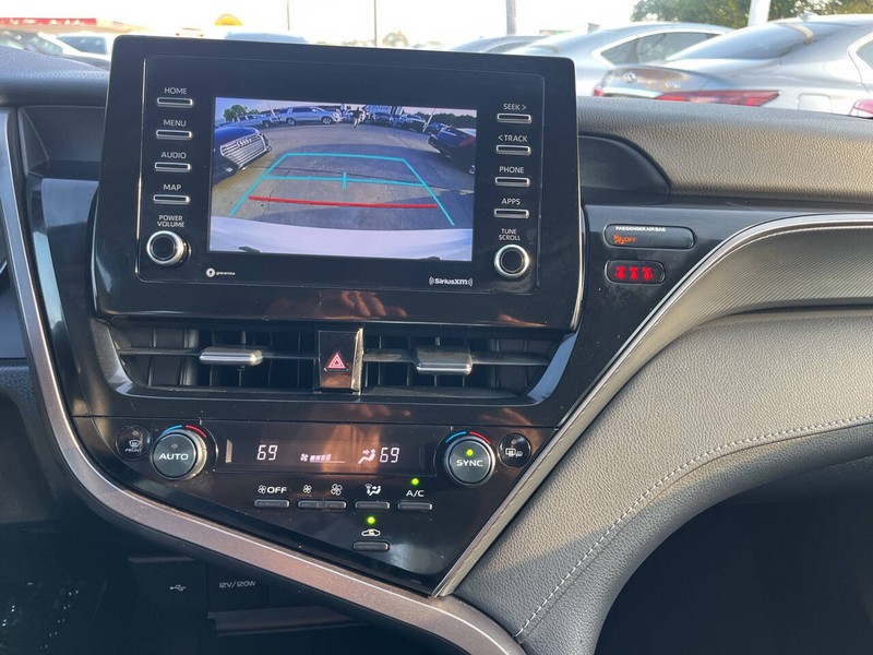 Toyota Camry Vehicle Image 11