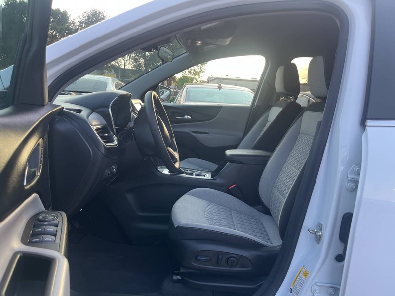Chevrolet Equinox Vehicle Image 07