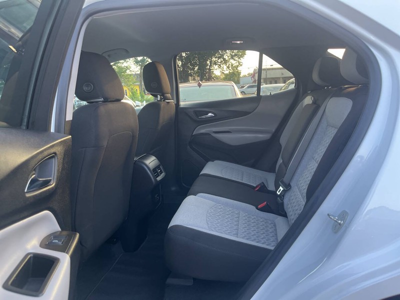 Chevrolet Equinox Vehicle Image 08