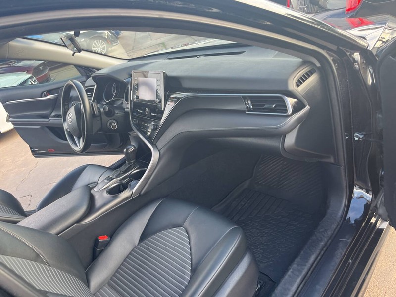 Toyota Camry Vehicle Image 19