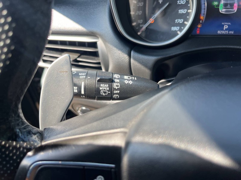 Maserati Levante Vehicle Image 10