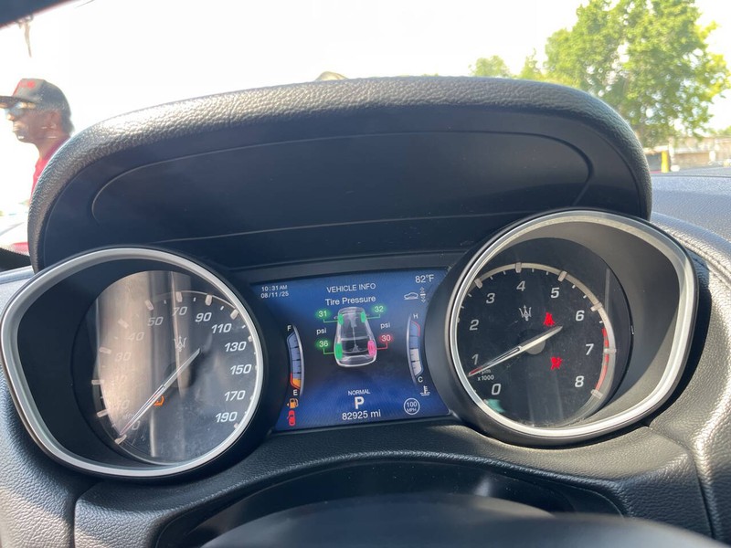 Maserati Levante Vehicle Image 12