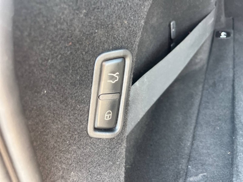 Maserati Levante Vehicle Image 20