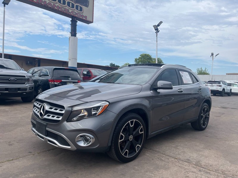 Mercedes-Benz GLA Vehicle Image 03