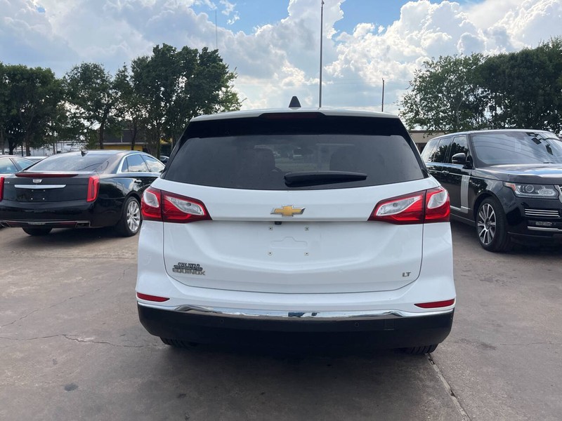 Chevrolet Equinox Vehicle Image 05