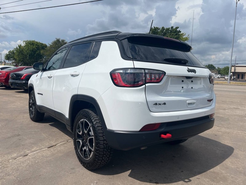 Jeep Compass Vehicle Image 04
