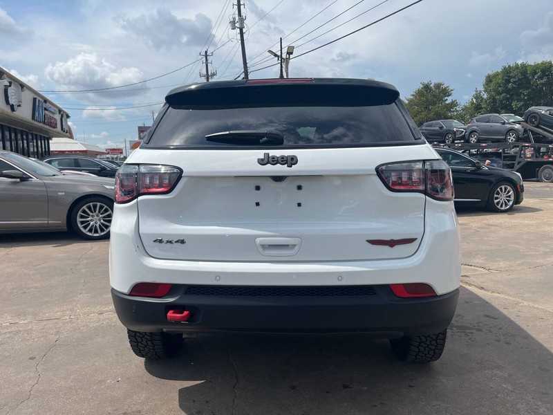 Jeep Compass Vehicle Image 05