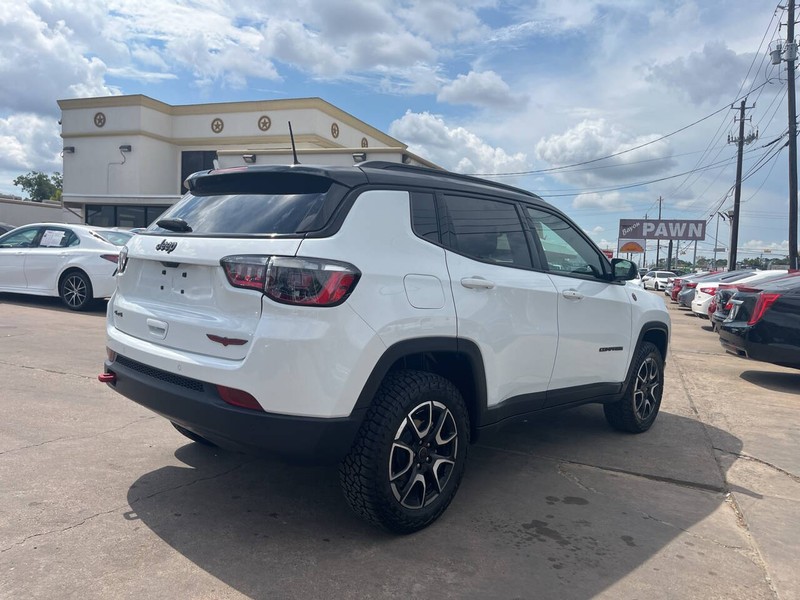 Jeep Compass Vehicle Image 06