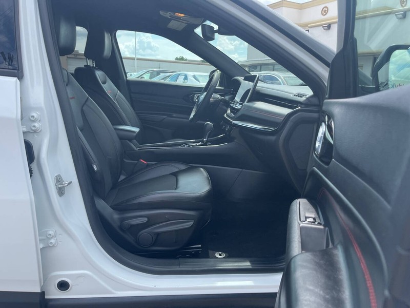 Jeep Compass Vehicle Image 13