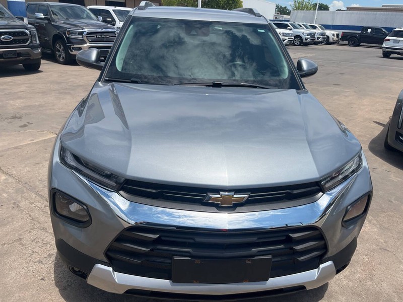 Chevrolet Trailblazer Vehicle Image 02
