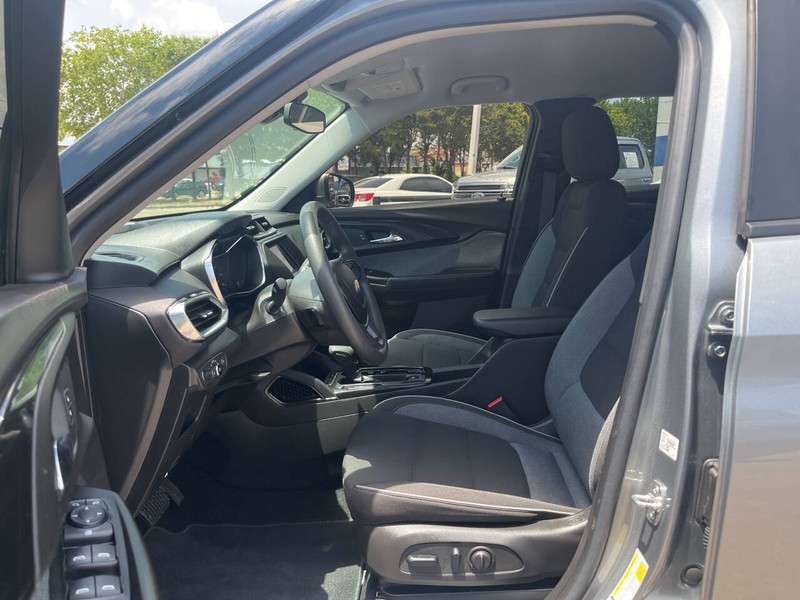 Chevrolet Trailblazer Vehicle Image 08