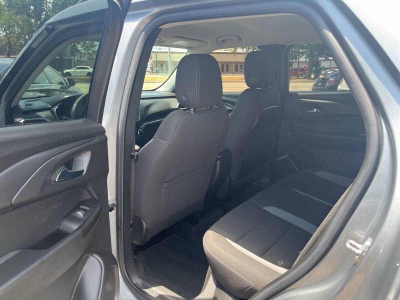 Chevrolet Trailblazer Vehicle Image 13