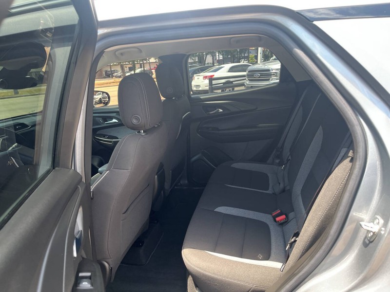 Chevrolet Trailblazer Vehicle Image 14